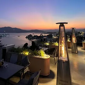 The Red Pier By Downtown 3*, Udaipur India